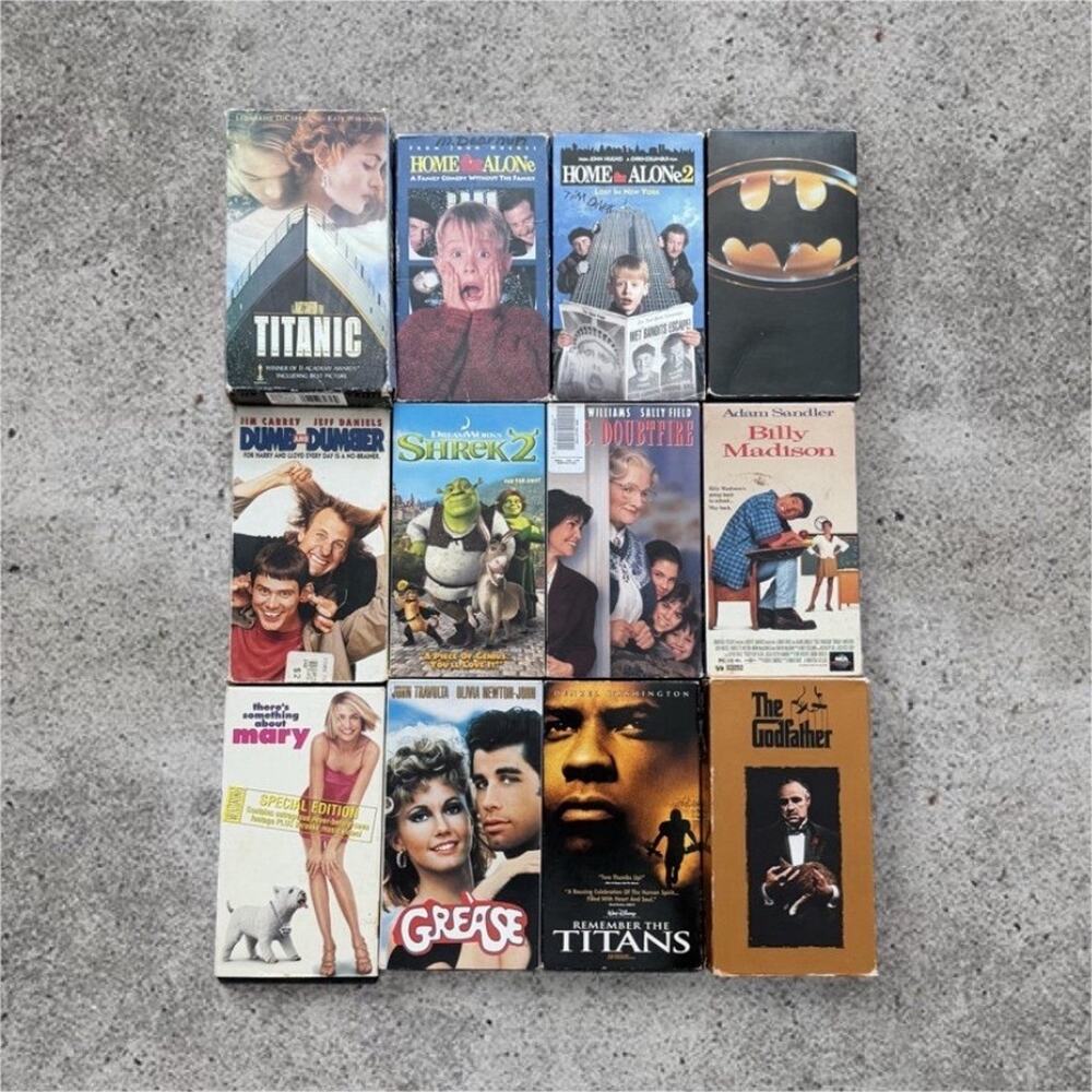 12 VHS Movie Tape Lot Titanic Batman Home Alone 1-2 Shrek 2 NTSC Special NR